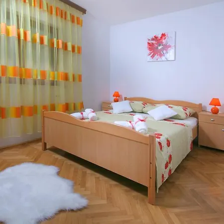 Ivan Apartment *